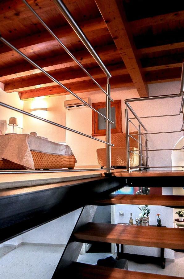 Apartment Mega House *