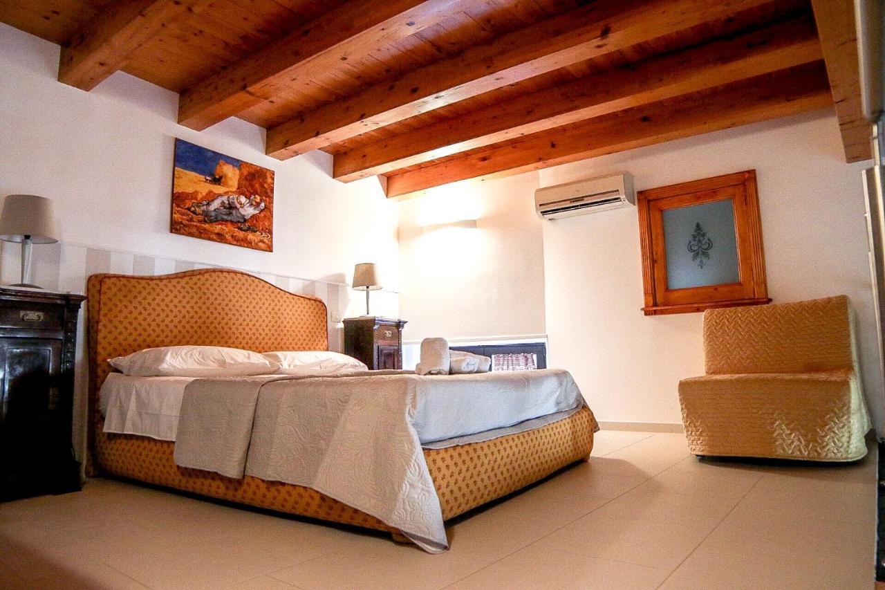 Mega House Apartment